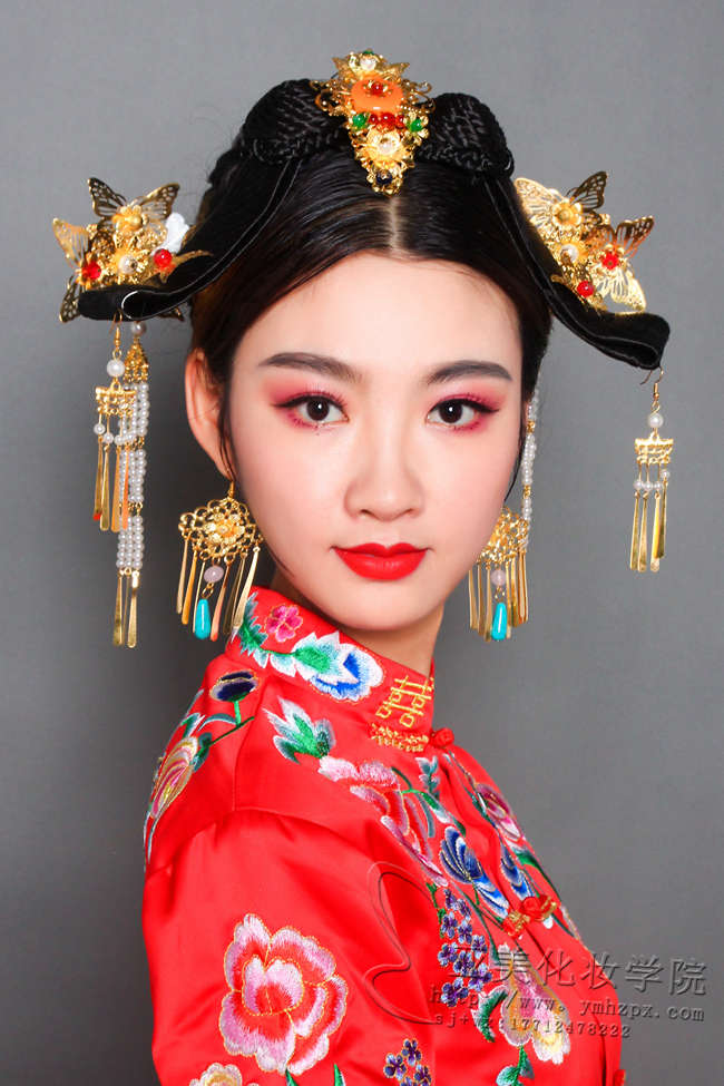 如何选择化妆学校？亚美化妆学校适合初学者吗？”