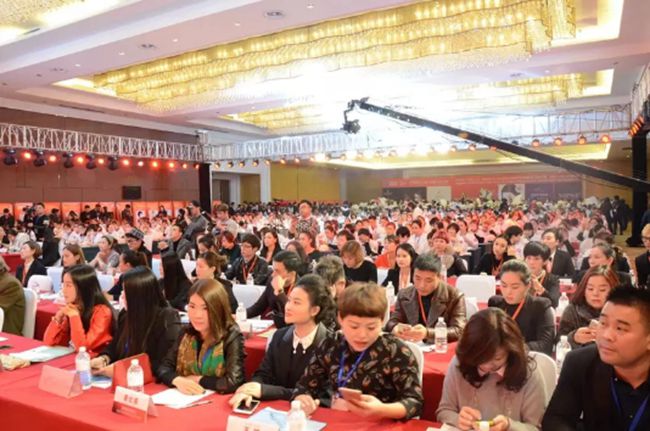 在亚美学习的学员都知道亚美会经常组织举办一些比赛不管是校内还是校外的,只要可以让学员提升自己的专业技术能力、开拓自己的视野。