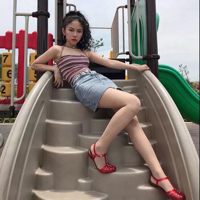 一起来get几张好看有酷的拍照姿势！！